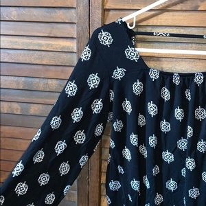 NWOT 🌸 Old Navy Blouse